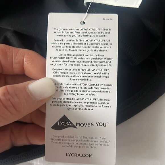 Lands End Women's NEW WITH TAGS Tie Front Underwire Tankini Swimsuit Top - Picture 12 of 12